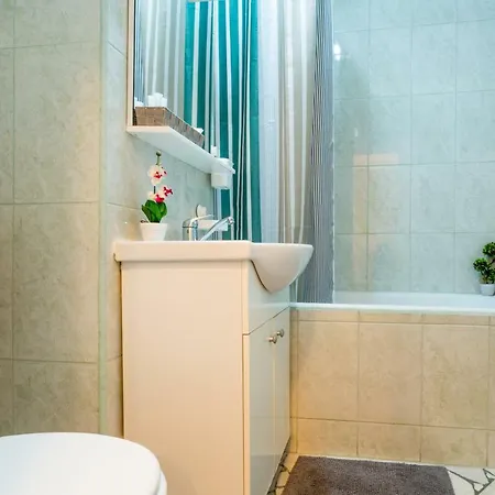 Marble Central Apartment *